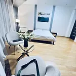 Apartamento Tsekhova 1 Street