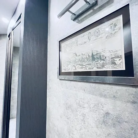 Tsekhova 1 Street * Leopoli