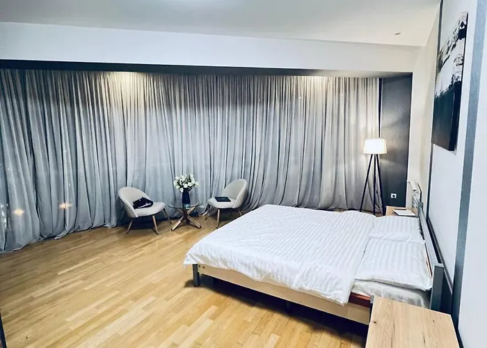 Tsekhova 1 Street Apartamento Leópolis