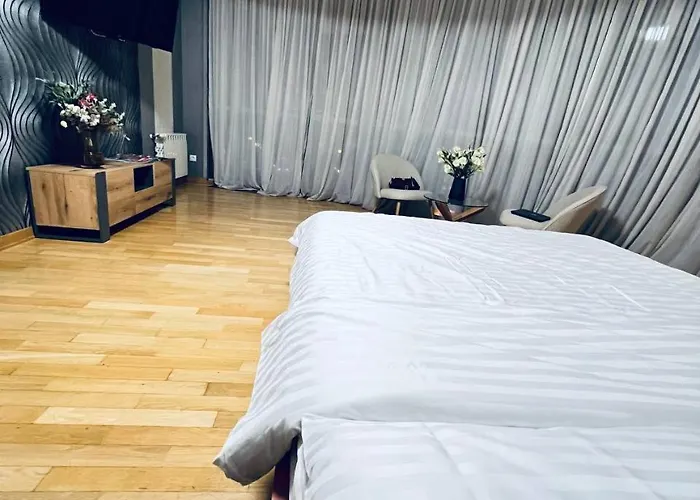 Tsekhova 1 Street Львов